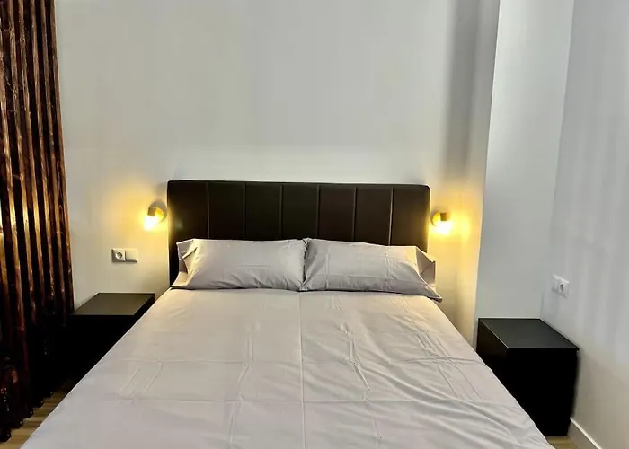 Cozy Loft On The דירה